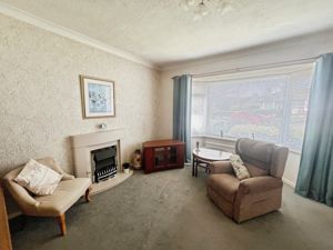 Lounge- click for photo gallery